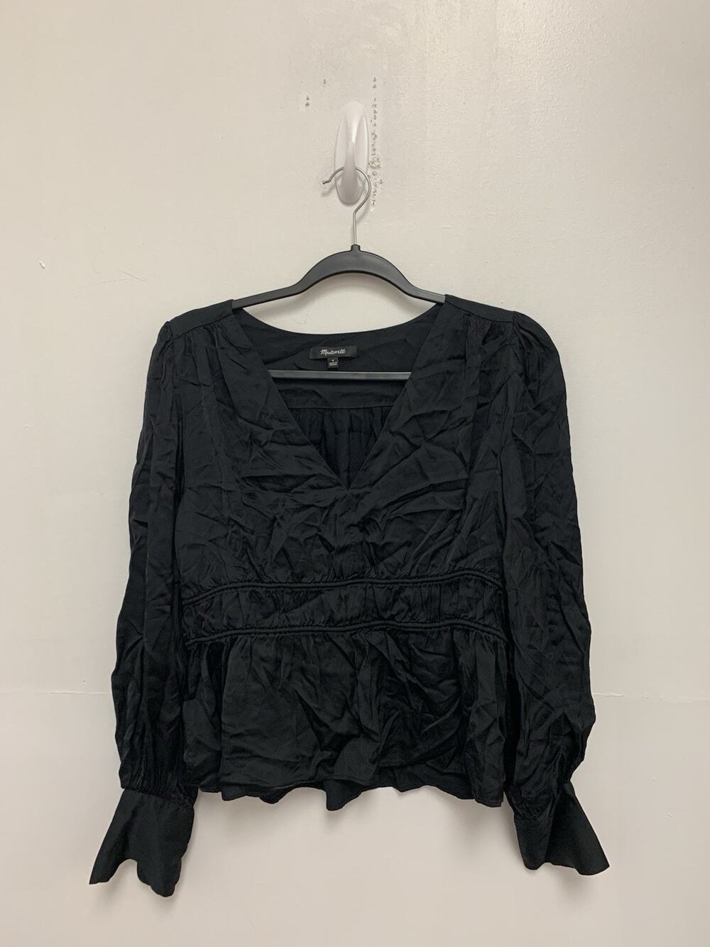 Madewell Satin Long Sleeve Peplum Top Size 8 Black Balloon Sleeve V-Neck